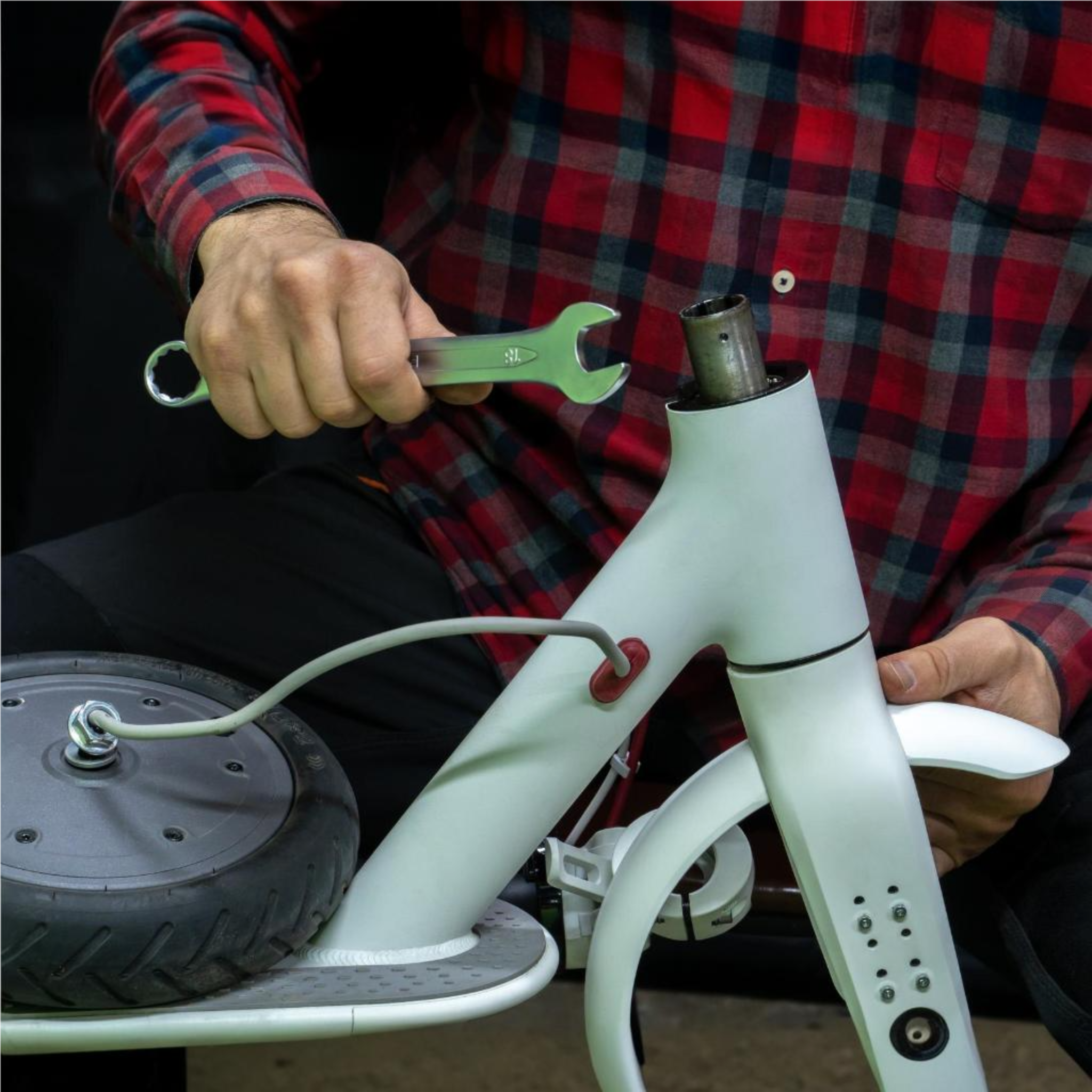 Så reparerar du din elscooter: En komplett guide